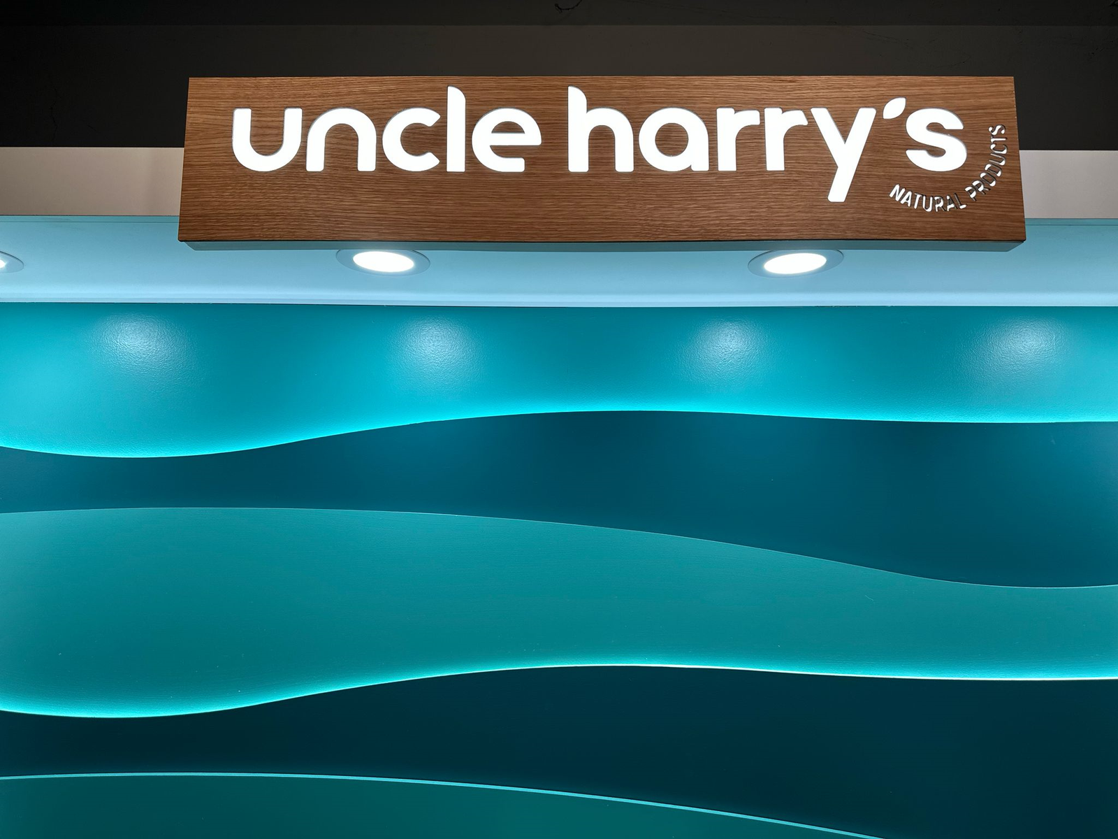 Uncle Harry's backlit retail signage
